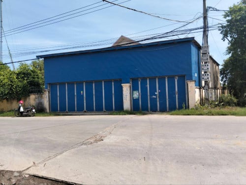 🔰ឃ្លាំង@ផ្ទះអាជីវកម្មសម្រាប់ជួលនៅជើងឯក ខណ្ឌដង្កោ ។