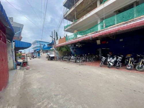 ដី-អគារ​ /Urgent Sale: Price $700,000