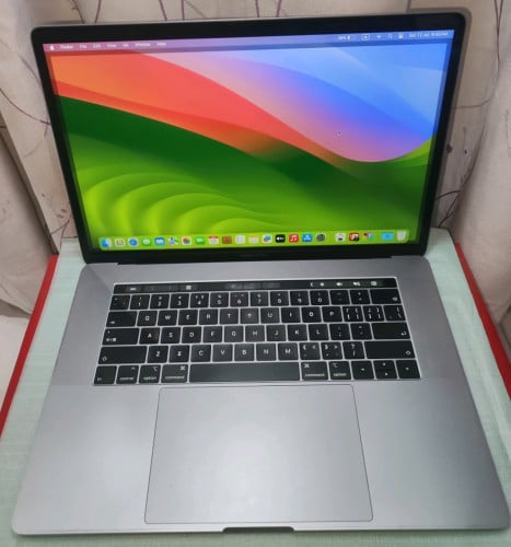 លក់ប្រញាប់VGAដាច់4Gអេក្រង់3Kថ្មខ្លាំងMacBook Pro15 2019 touch bar for Design&office