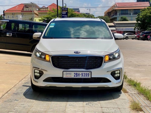 2020 Kia Carnival Full Option ខ្លាញ់គោ សាំង