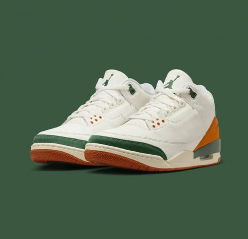 Air Jordan 4 retro sneakers