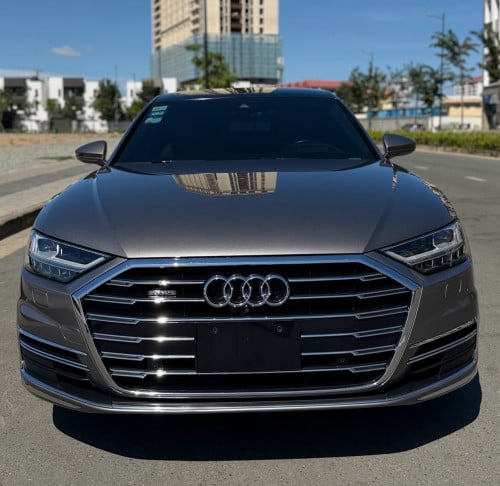 Audi A8L year 2018