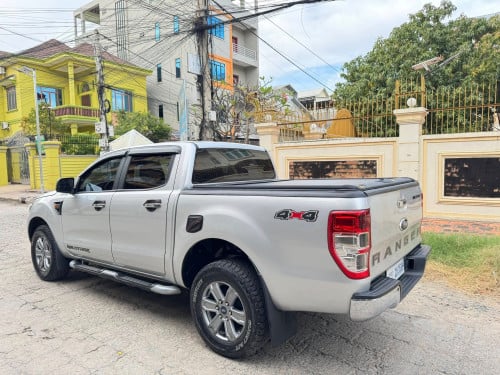 ford ranger 012 ប៉ុង២ 3.2 ខ្ចីណាស់