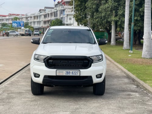 Ford XLT 2022 ម៉ាសុីនធំ ទឹកថ្នាំគ្មានបាញ់ សុីនមួយជុំ