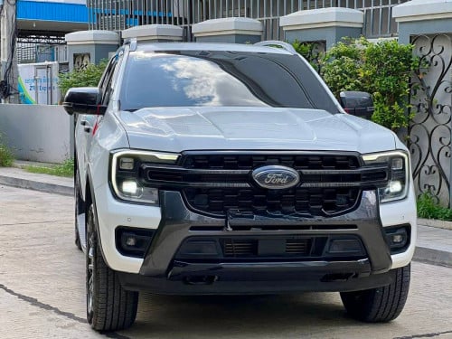 Ford XLT 2024 For Rent /出租