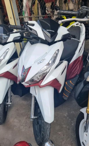 Honda Click 2016 1050$