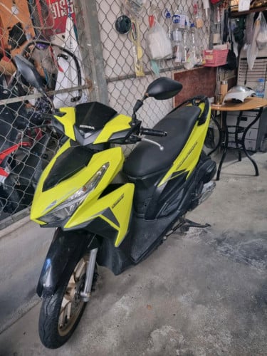 Honda Click 2017 680$