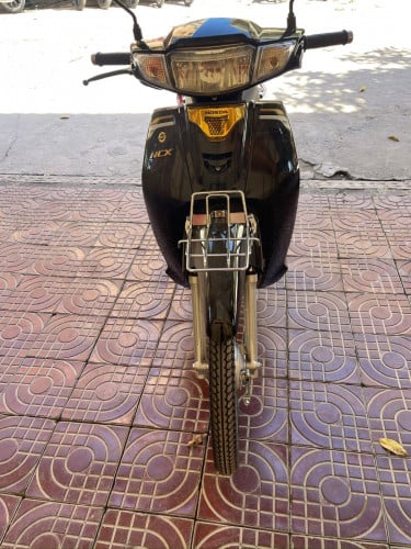 Honda Dream 025នៅស្អាតមានកាតគ្រីត្រឹមត្រូវលក់1960$