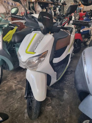 Honda Moove 2015 750$