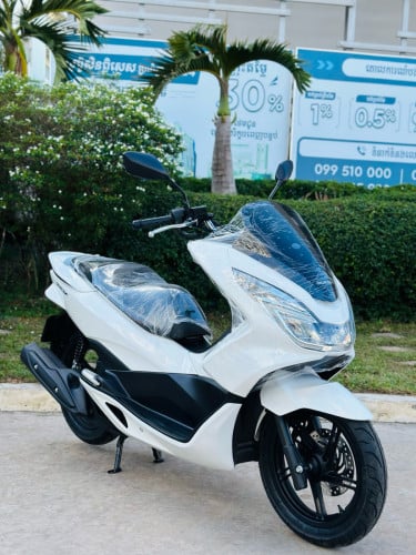 Honda PCX 016 ជប៉ុនសុទ្ធ125cc ម៉ាស៊ីនតាន់ហាប់នែនស្ងាត់សំណុំហ្សីនជិះស្រួលស្ទុះមិនលាន់មិនហុយមានពន្ធកាត