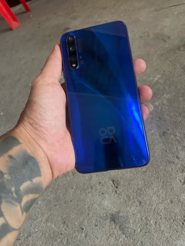 Huawei Nova5T Ram8 Rom128 ក្រុមហ៊ុន SIM2នៅស្អាតដូចរូបលក់65$