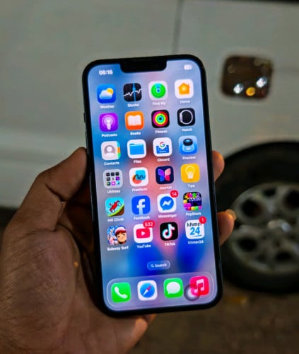 iPhone 13 128GB ( Bypass ប្រេីបាន WiFi )