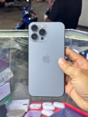 iPhone 13 Pro Max Blue LL/A HD256GB Phone Condition 98% 🔋89% , ដូរអេក្រង់ហ្សីន , ម៉ាស៊ីនហ្សីន