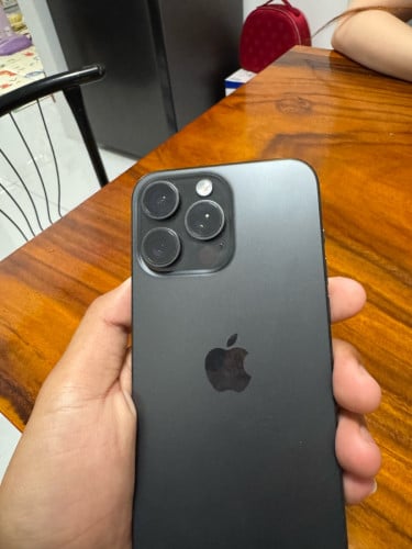 iPhone 15 pro max 256gb​ ប្រេីផ្ទាល់ខ្លួន