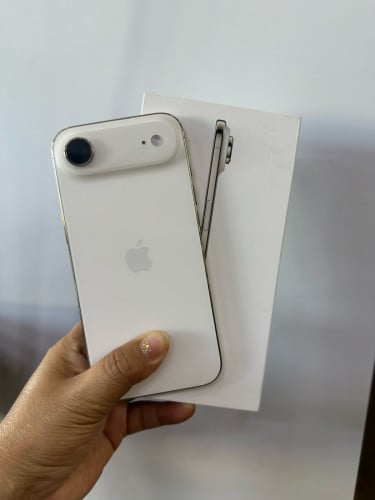 iPhone  17Air   256g  LLA   99.99%    829$