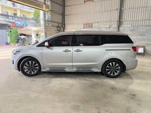 Kia Carnival 2015