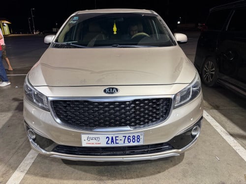 Kia Carnival 2015 Full Option អូតូ3 បើកដំបូល ខ្លាញគោ