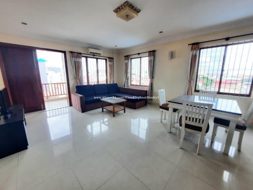 Large Unit Western 1Bedroom Apartment Elevator Russian Market