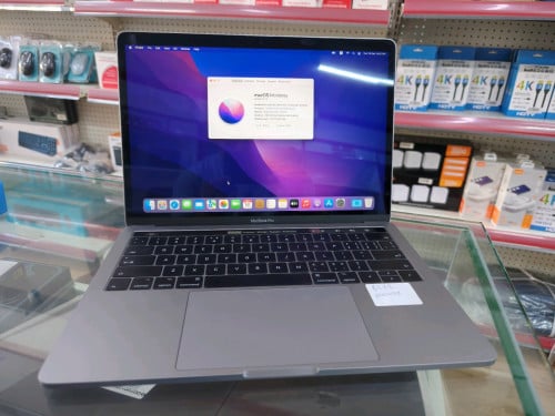 Macbookpro 2017 i5 8+512G touch bar