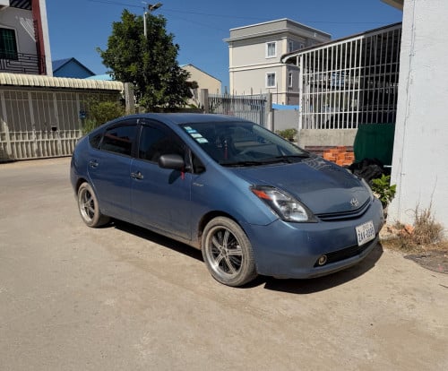 Pruis04HF ឡានយកទៅរៀបចំទឹកថ្នាំ