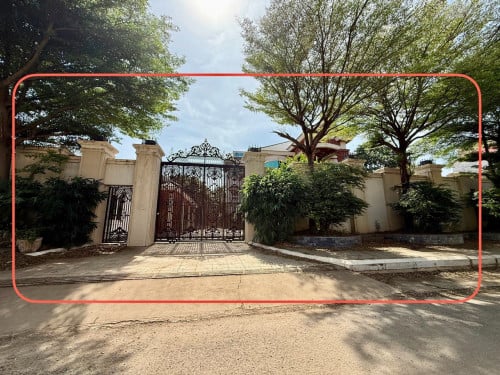 Spacious Villa 10 Rooms for RENT in Kampong Cham Province