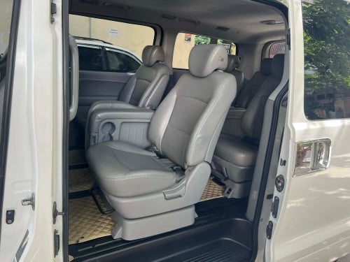 Starex ឆ្នាំ08 CVX