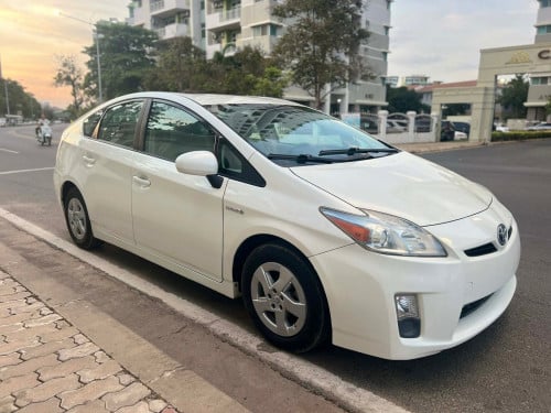 Toyota Prius 2010 Option 3 សរ ក្នុង សរទឹកដោះគោរ