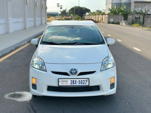 Toyota Prius 2011 Opt3 ក្នុងលឿង ម្ចាស់ដើម