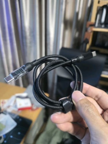 Type C-C cable display W LED