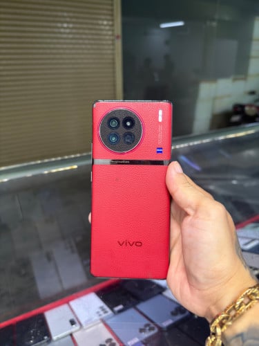 Vivo X90 CH Ram8GB HD256GB Phone Condition 90% , ស្ទើរCamera X2 , រ៉ែអប់ប៉ាល័រខាងលើ