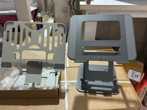 Water cooling and fan cooling bracket standing