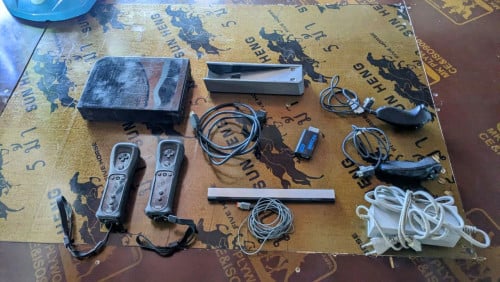 Wii (Black Edition) jailbreak set with 2 motion plus controller and HDMI converter