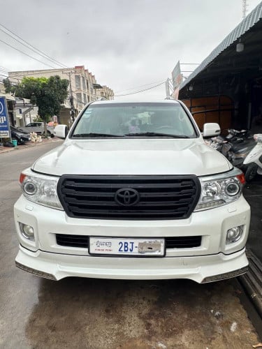 ឡាន​ម្ចាស់​ដេីម​ ប្រ​ញាប់​លុយ​