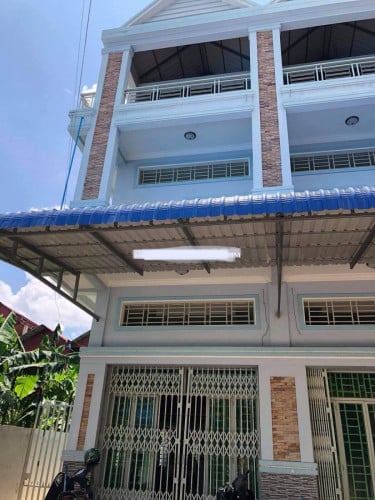 ផ្ទះល្វែង​ជួល