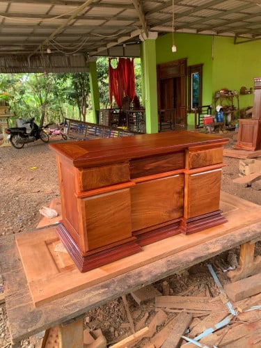 តុធ្វើការ ឈើធ្នង់ លក់