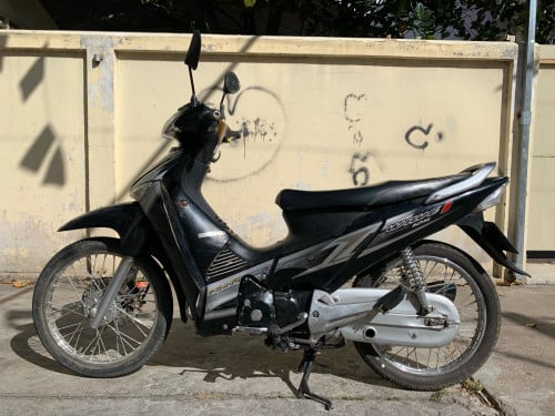 ម៉ូតូលក់​