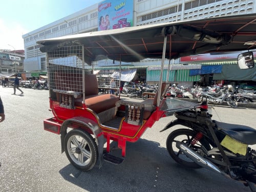 លក់ទាំងម៉ូតូនឹងរុឺម៉ក