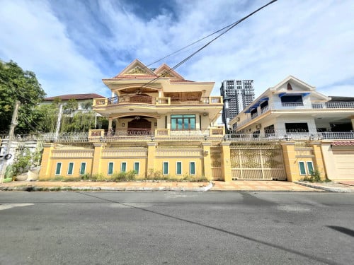 វីឡាសំរាប់ជួលនៅទួលគោក