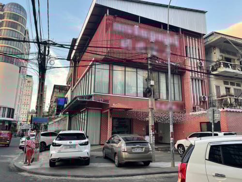 ផ្ទះអាជីវកម្មកែងសម្រាប់ជួលនៅជិតវិមានឯករាជ្យ