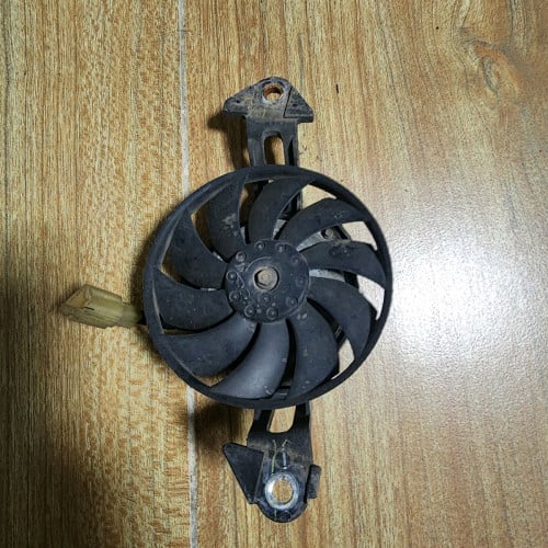 កង្ហារទឹកស្អំម៉ូតូ