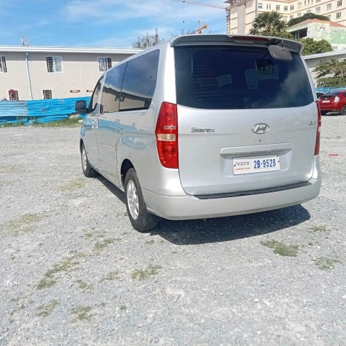 លក់ឡានស្អាតម្ចាស់ដើមរាបចំហើយឆ្នាំ09 CVXតម្លៃ11100