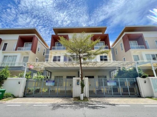 វីឡាភ្លោះសម្រាប់ជួលនៅបុរីអ័រគីដេរ 6A / Twin Villa for Rent at Borey Orkide 6A