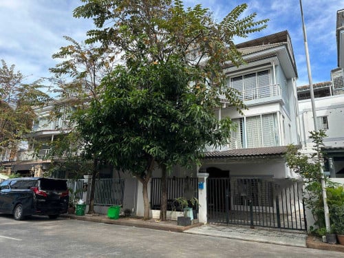 វីឡាភ្លោះAសម្រាប់ជួលនៅ​ បុរីប៉េងហួតបឹងស្នោរ | TwinA Villa for Rent in Borey Penghuoth Boeung Snor