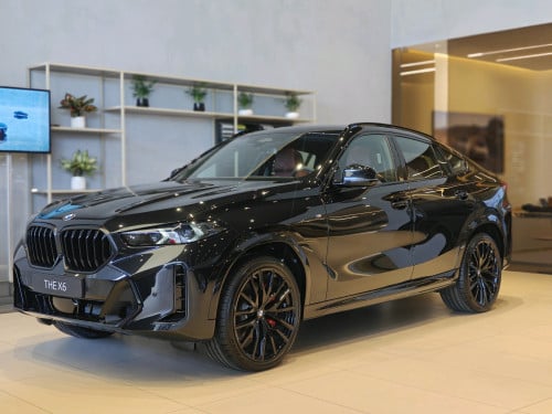 រថយន្តថ្មីខ្លាញ់គោ ពីក្រុមហ៊ុនមានការធានា. BMW X6 xDrive40i M Sport Pro.