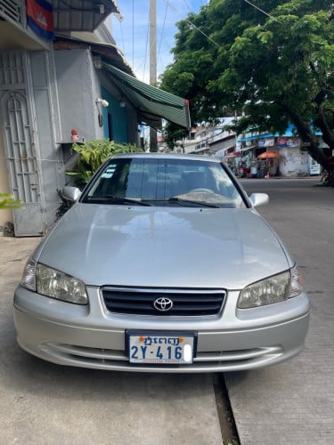 ឡានលក់Camry 2001