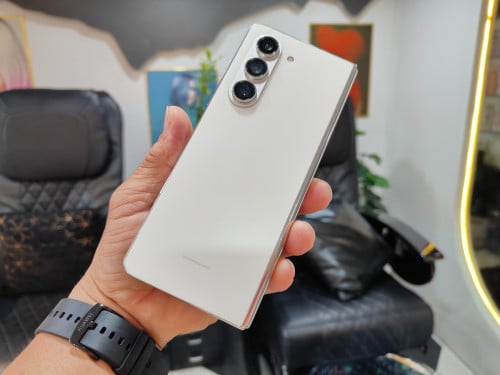 #Galaxy Z Fold5  🍁 89% 🍁 🍁  ខូចអេក្រង់ខាងក្នុង  🍁 🍁 12GB ram + 512GB rom  .🍁 🍁