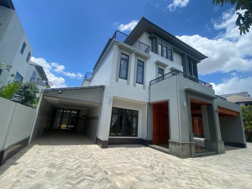 វីឡាឃ្វីន II សម្រាប់ជួល | Villa Queen II  for Rent