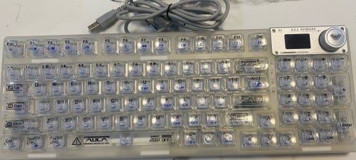 មានលក់ Keyboard ល្អៗធានាថាស្អាត99% បើចាប់អារម្មណ៍អាចទាក់ទងបាន