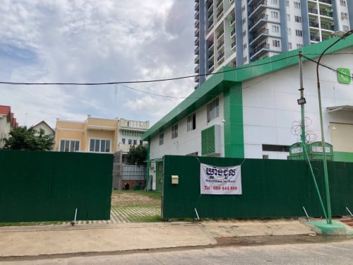 ឃ្លាំង Office សម្រាប់ជួល