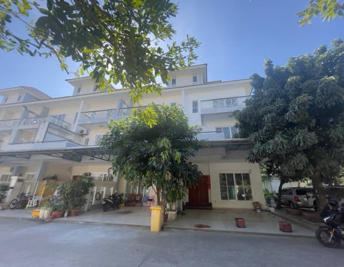 វិឡាកូនកាត់ ផ្ទះកែងត្រូវការលក់បន្ទាន់ ទីតាំងបុរីភ្នំពេញថ្មីក្រោយបុរីOrkide